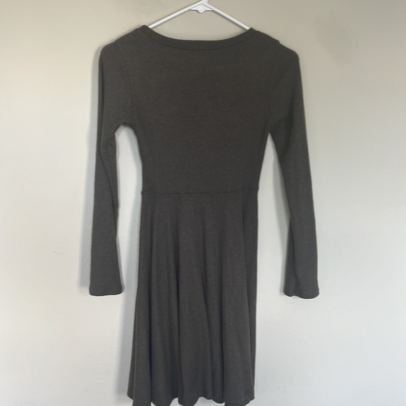 Lulus sweater dress only worn once! - Picture 4 of 4